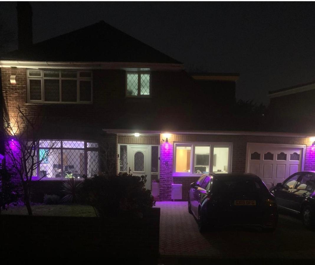 Razak House Apartment Brighton ภายนอก รูปภาพ